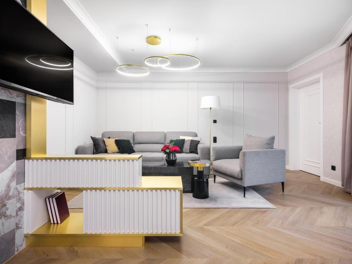 Golden Queen Deluxe Jacuzzi Apartments - Old Town Krakow Dış mekan fotoğraf