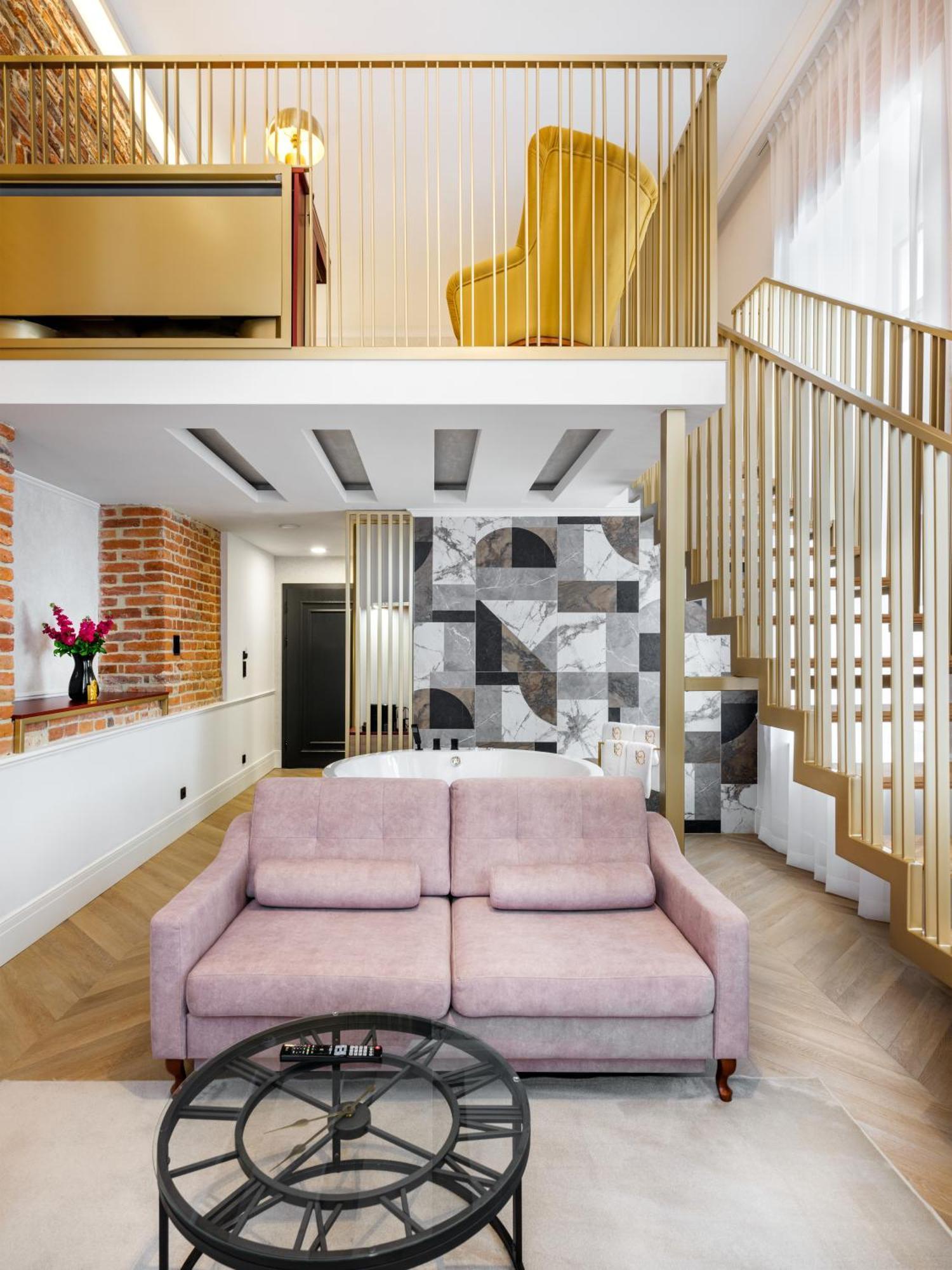 Golden Queen Deluxe Jacuzzi Apartments - Old Town Krakow Dış mekan fotoğraf